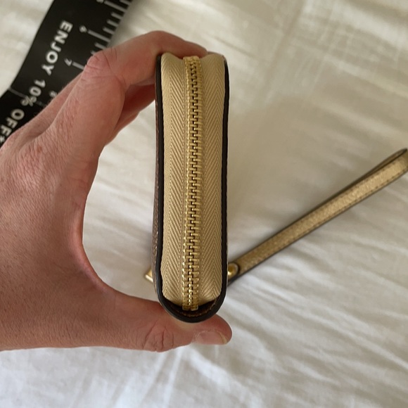 Michael Kors metallic wristlet - Picture 10 of 10